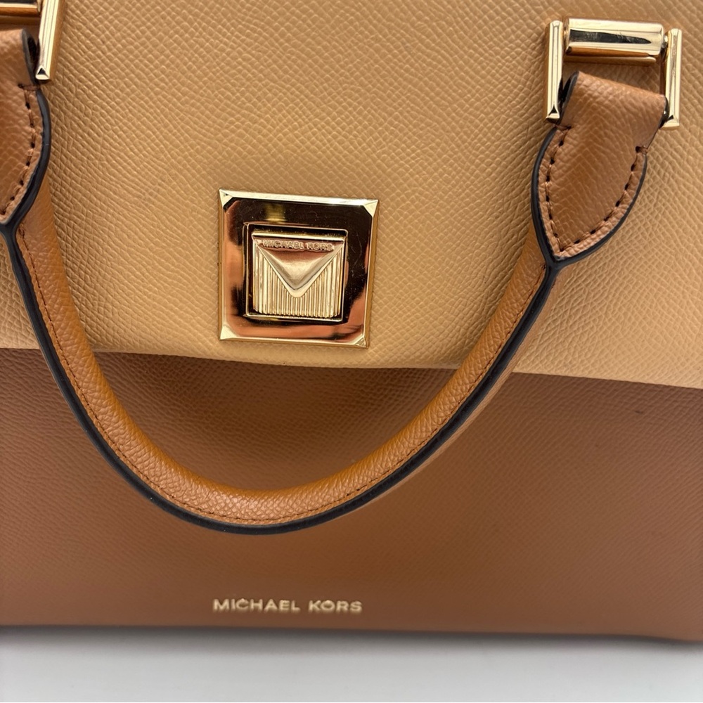 Michael Kors Brown and White‎ Satchel with Chain Strap - Picture 6 of 16